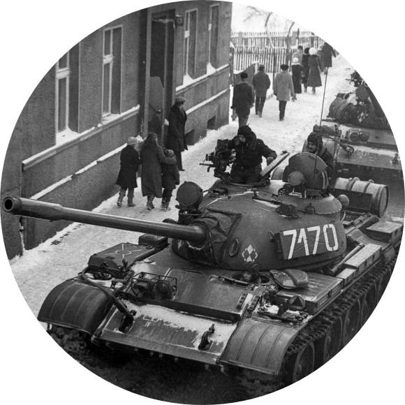 Příběhy 20. století - Néé!!! Tak už dost! Zvolal pankáč Cajthaml, který dezertoval z vojny, raději šel do vězení
