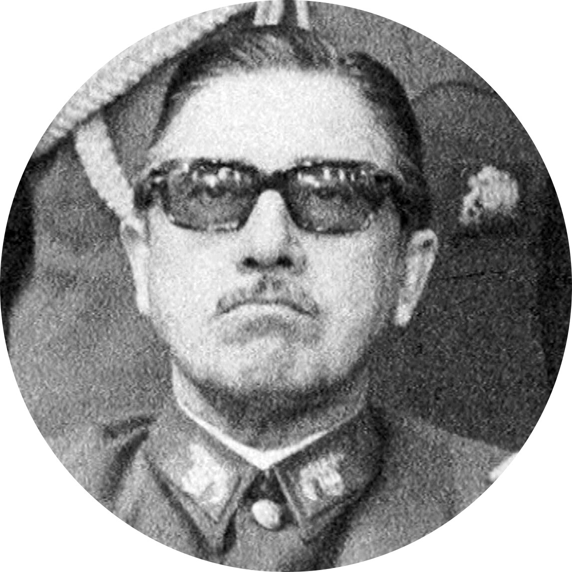 KATI, II. díl: Pinochet - Zradil šéfa, pak dělal „hnusný popravy“. Pinochet chtěl být jako Napoleon, ale jen šikanoval Chilany